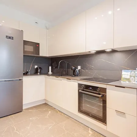 Apartly - Bulwar107 I Balcony & Riverside *